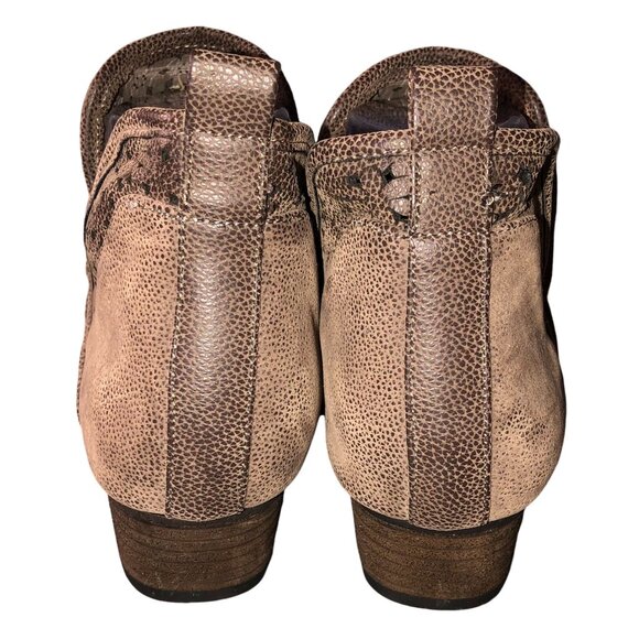 C EST. 1946 Women's Brown Ankle Booties  Size 7-NWOT - Picture 10 of 12